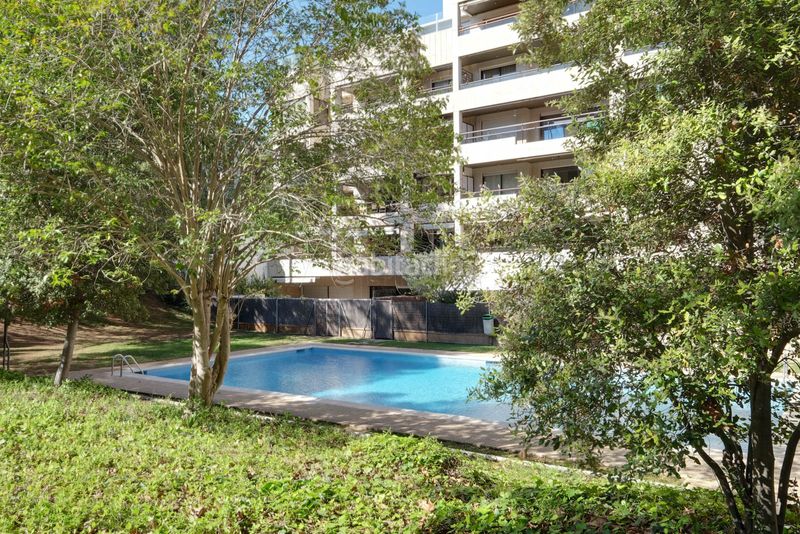 Foto 6a392bb5-c93e-4534-8536-3c2acce0e3db. Pis amb calefacció aparcament piscina a Pedralbes Barcelona