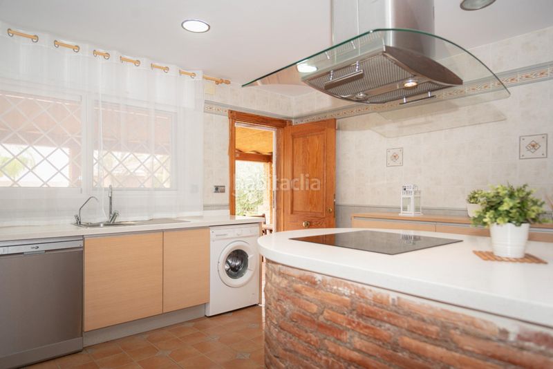Foto 57b6faef-0888-4c3f-afad-b280bfb4fc18. Casa amb aparcament a La Aljorra Cartagena