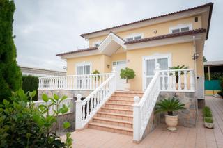 Maison  Santo ángel - carretera carretera de la fuensanta. Tu hogar en santo ángel un chalet que apela a todos tus sentidos