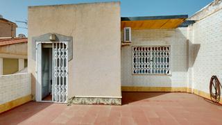 Casa a Santa Lucía. Casa a reformar en santa lucia con enorme garaje