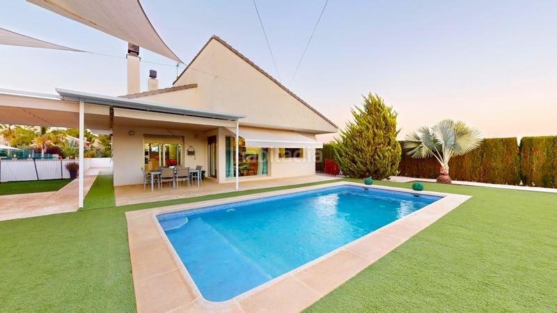 Foto b13b22ee-a6de-4059-a2d8-cdfb1cfc3d1a. Casa una casa con alma, en el corazón del coto en Torres de Cotillas (Las)