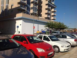 Local Comercial  Calle antonio lauret navarro. Local de 1.221 m2 en zona mandarache  hispania.