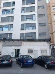 Locale commerciale in Prolongación Angel Bruna