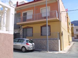 Miete Erdgeschoss in Perín. Piso bajo en la azohía de 3 dormitorios