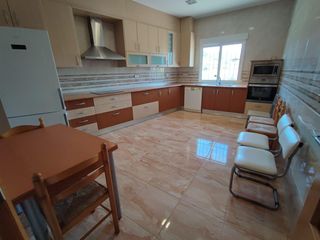 Location Maison à Perín. Planta baja cerca de canteras de 3 dormitorios reformada