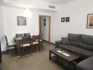Rent Flat in Barrio Peral-San Félix. Apartamento con garaje en jose maría de lapuerta.