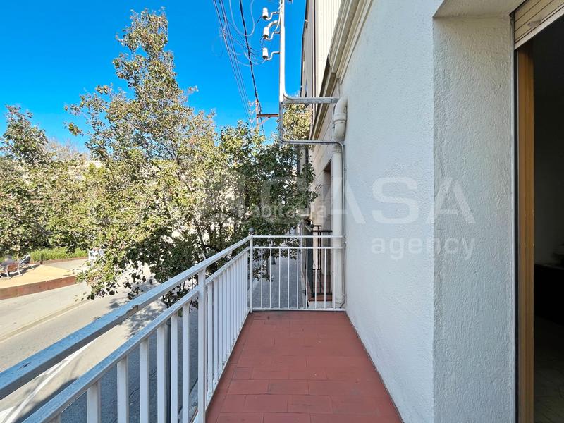 Foto 121e845e-724d-4964-8d50-072e8d1ecc9d. Casa adossada amb calefacció a Joan Prim Granollers