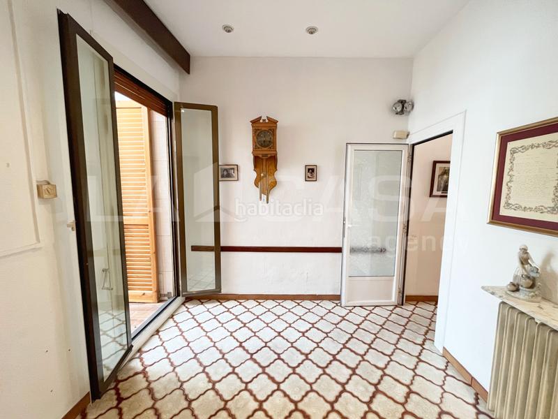 Foto 4e6cfdc1-50d9-4f6f-947f-07cde0ef9802. Casa adossada amb calefacció a Joan Prim Granollers