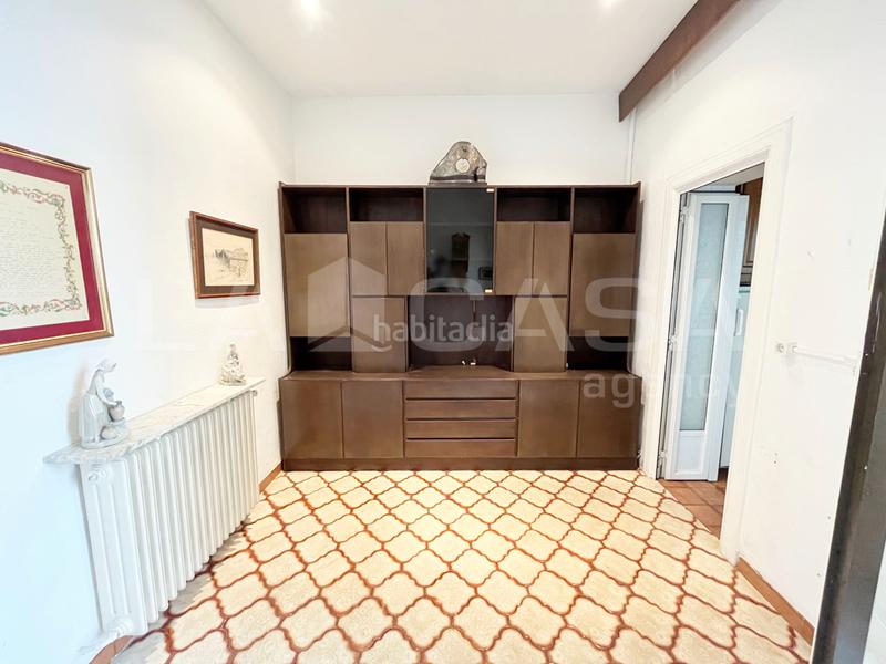 Foto 534fa450-cc8a-4db1-b329-c37b1410980a. Casa adossada amb calefacció a Joan Prim Granollers