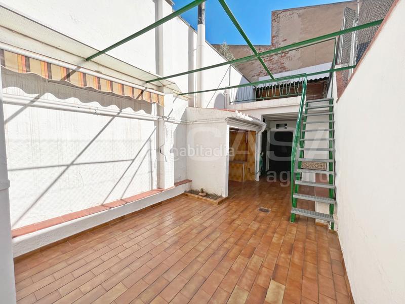 Foto 62365089-8e37-4b5d-b0da-dcec796ba89c. Casa adossada amb calefacció a Joan Prim Granollers