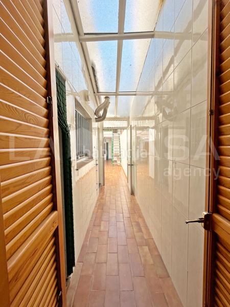 Foto 920beba2-61ba-4a26-88ea-355da1f83709. Casa adossada amb calefacció a Joan Prim Granollers