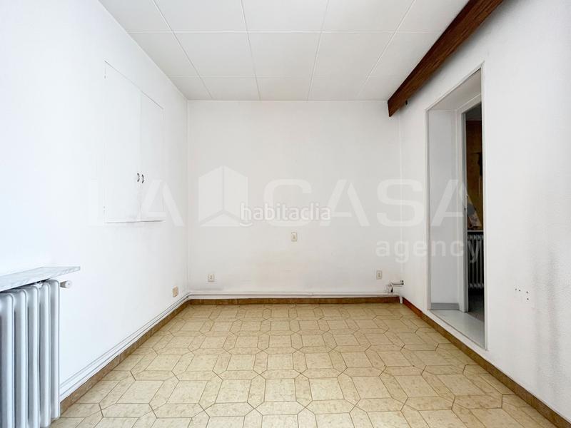 Foto 9e030377-5caa-4a02-9c25-d328e0f845fe. Casa adossada amb calefacció a Joan Prim Granollers