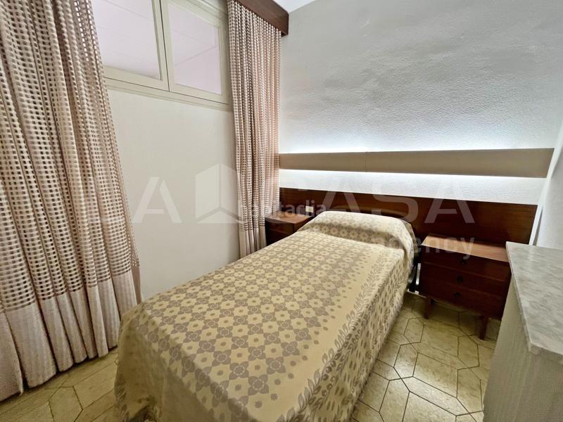 Foto a42e0093-e343-45df-a45b-8417d7e55564. Casa adossada amb calefacció a Joan Prim Granollers