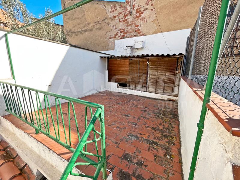 Foto bcf397a2-3446-49df-a575-25d7c7c8509d. Casa adossada amb calefacció a Joan Prim Granollers