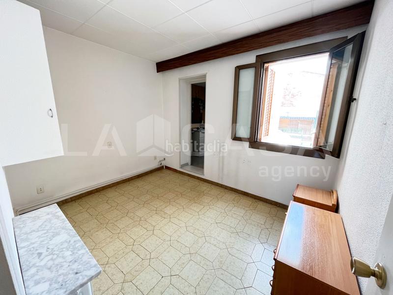 Foto c5e2ed21-f880-4020-a280-9197b853b00f. Casa adossada amb calefacció a Joan Prim Granollers