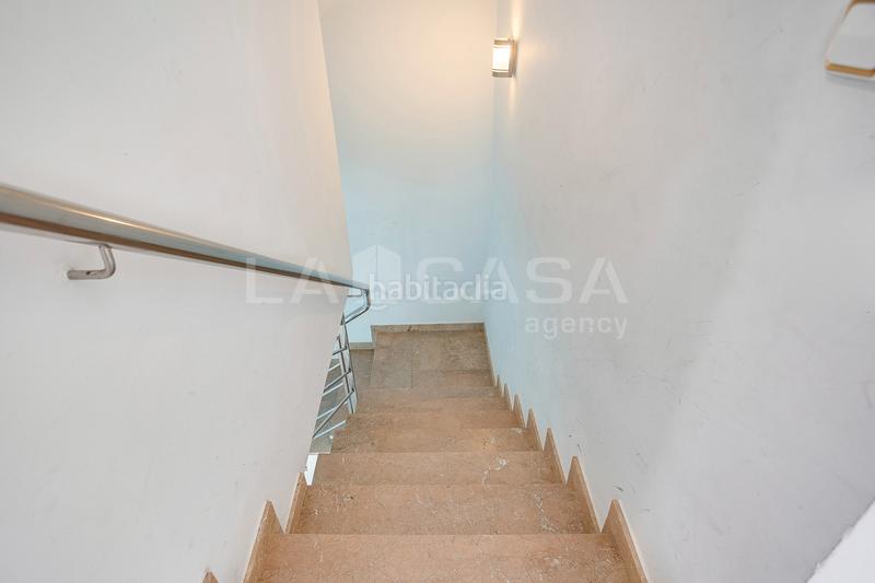 Foto d1e169c1-d30a-46f1-8854-30e56b002457. Casa adossada amb xemeneia calefacció aparcament a Granollers