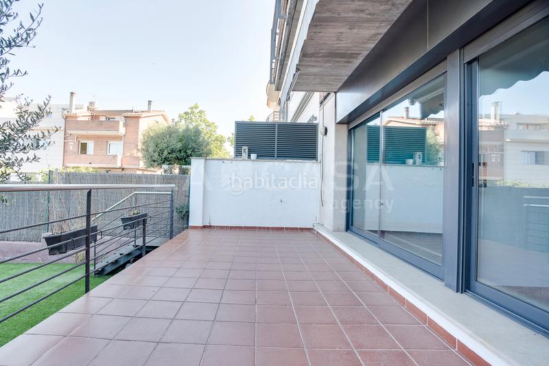 Foto d418900a-f552-43c7-bb05-adfcd364be9d. Casa adossada amb xemeneia calefacció aparcament a Granollers