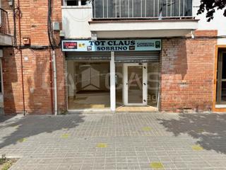 Location Local commercial à Lledoner