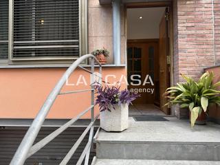 Casa adossada a Can bassa. Chalet adosado en granollers
