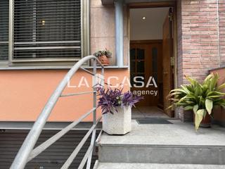 Casa adossada a Can bassa. Con 60m² de jardín
