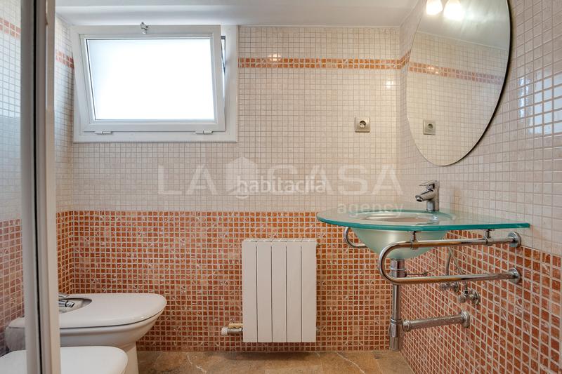 Foto 52cb15ef-bbf1-4bcd-9d22-0c01c7fd374e. Duplex con riscaldamento parcheggio in Font Verda Granollers