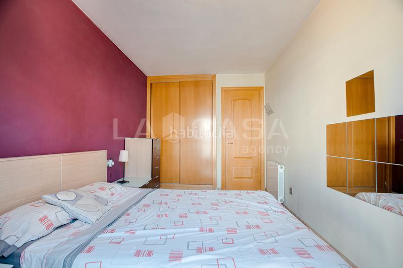 Foto d047eaaa-3bb3-42f9-97b4-8df1f11d1a26. Duplex con riscaldamento parcheggio in Font Verda Granollers