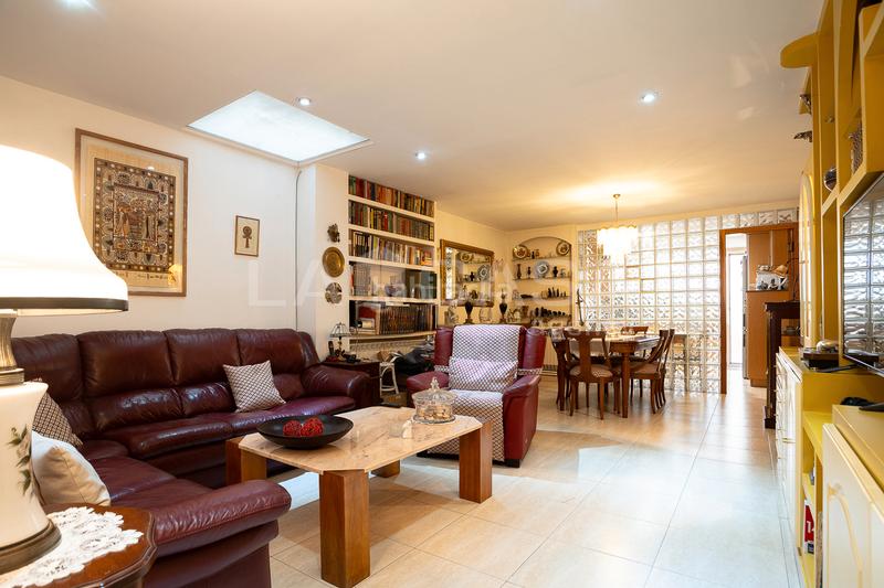 Foto 17bee957-d580-4570-8f26-cf089b6e2346. Casa aparellada amb calefacció a Lledoner Granollers