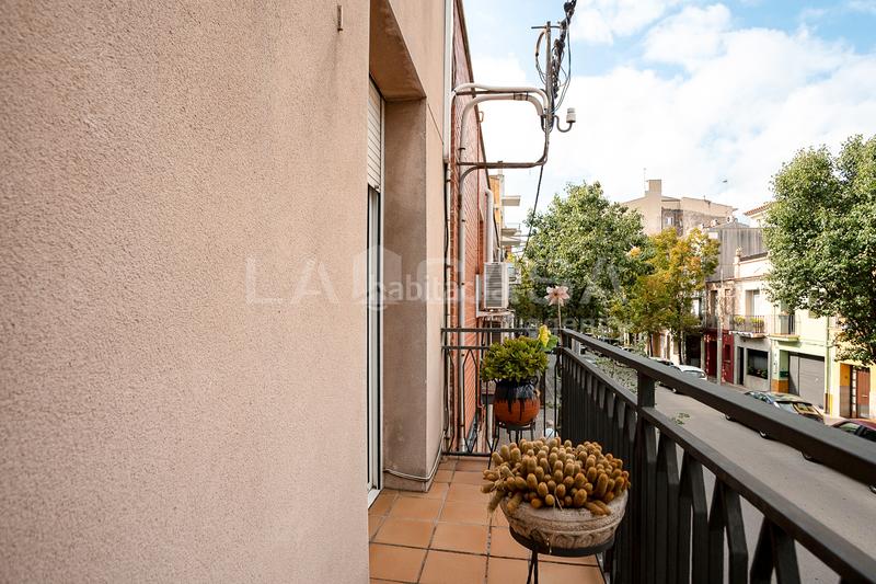 Foto 3f14f314-3907-4f69-807d-cd43a5fc79de. Casa aparellada amb calefacció a Lledoner Granollers