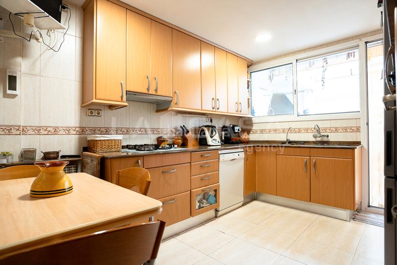 Foto 4b3ee35e-547c-48fc-9de9-0cea7c8e5692. Casa aparellada amb calefacció a Lledoner Granollers