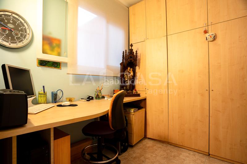 Foto 57433520-a85c-4535-9dd9-205864005355. Casa aparellada amb calefacció a Lledoner Granollers