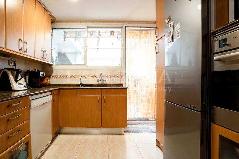 Foto 7d5d4486-85d3-43ca-a06c-1670812b8250. Casa aparellada amb calefacció a Lledoner Granollers