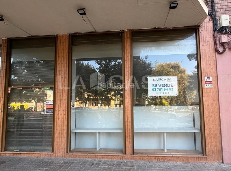 Foto fe78ad93-56e4-4b2a-a0ec-fed0fcca8939. Local comercial a Instituts Granollers
