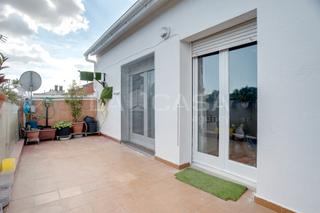 Reihenhaus in Lliçà d´Amunt. Con garaje