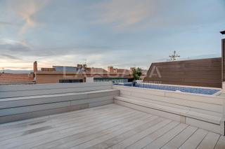 Casa adosada en Roca del Vallès (La). Reformada
