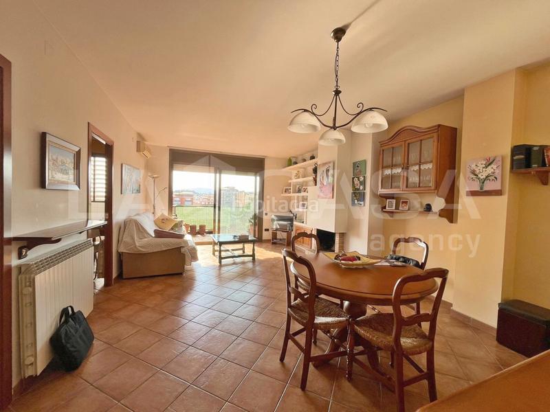 Foto 4d1fcaa6-1036-4eb8-b9d6-1b9a6da1fdd0. Appartamento con camino riscaldamento in Franqueses del Vallès (Les)