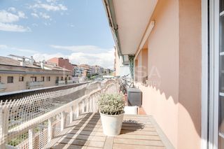 Flat in Font Verda. Luminoso