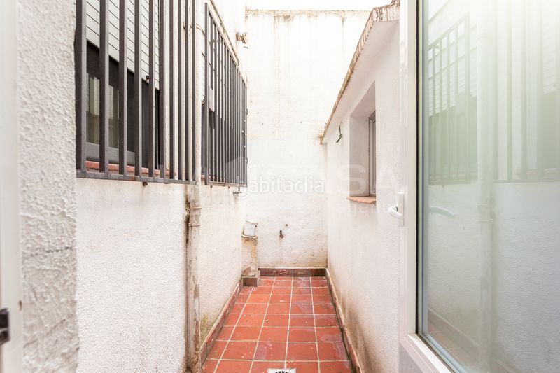 Foto 40b0408a-c92e-43fd-ad0a-7abd4eb5fd83. Planta baixa amb calefacció a Montmeló