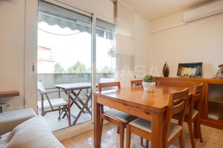 Piso en Lledoner. Reformado en finca de poco vecinos