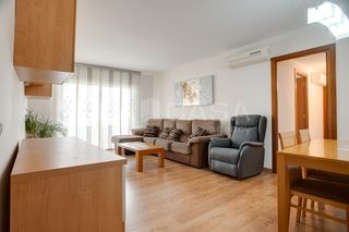Flat in Canovelles. De 4 habitaciones