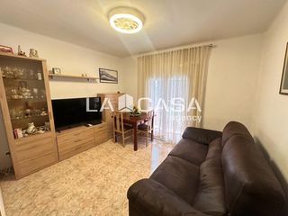Etagenwohnung in Congost. Finca con ascensor