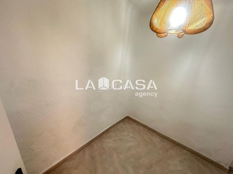 Foto d8bb8f7d-8399-40cb-9fc0-f202152e12f2. Planta baixa a Canovelles
