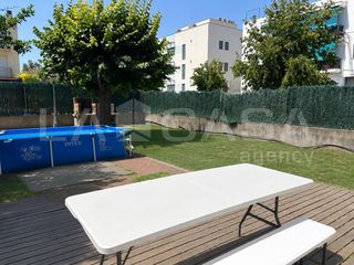 Casa aparellada a Roca del Vallès (La). A 3 vientos