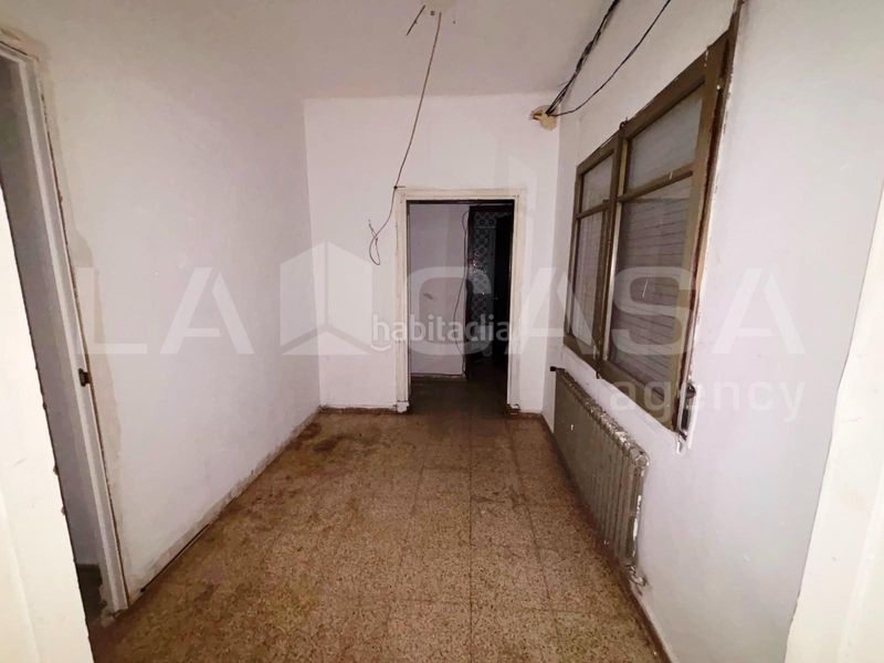 Foto 392b79f7-89c0-40ba-be0e-ba93166b718b. Casa amb xemeneia a Montornès del Vallès
