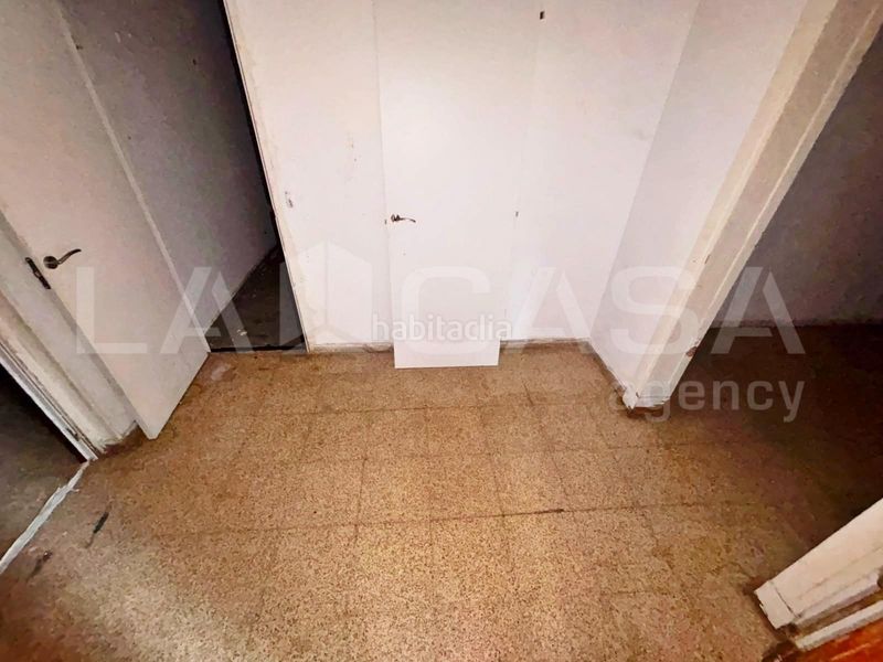 Foto d7595bd1-125e-469e-bcf1-f5242c9153bf. Casa amb xemeneia a Montornès del Vallès