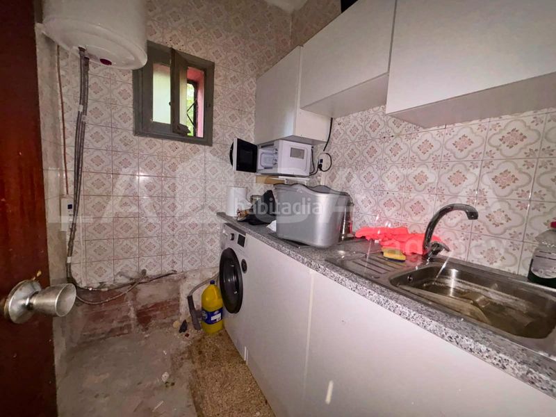 Foto e0c39e8d-670a-451e-b4a9-18abf4331531. Casa amb xemeneia a Montornès del Vallès