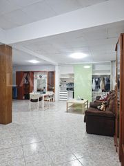 Planta baixa a Hostal. Actualmente local