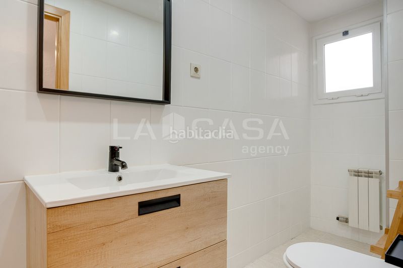 Foto 8b199959-a5b1-4b6a-aac3-01030fef3ada. Pis amb calefacció a Centre Mollet del Vallès