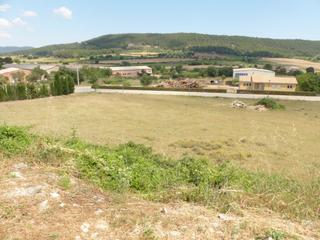Terreny residencial a Llacuna (La). Solar para uso industrialresidencial de 3.098 m2 en nucleo urban