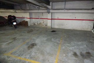 Rent Car parking in Poble Sec. Plaza de garaje en igualada