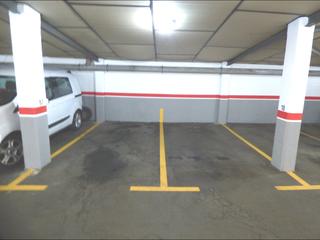 Aparcament cotxe a Poble Sec. Venta dos plazas de parking juntas en avda barcelona esquina cal